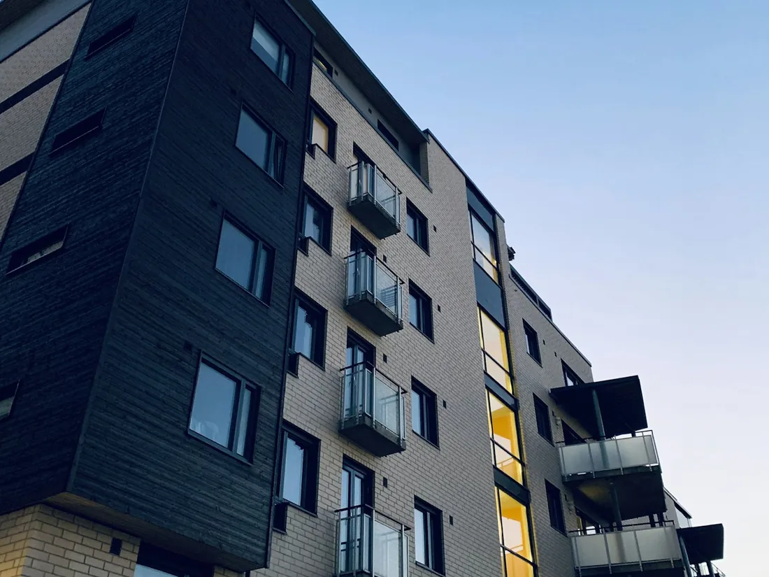 Fachada de prédio residencial moderno