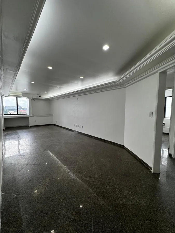 Sala comercial disponível para venda