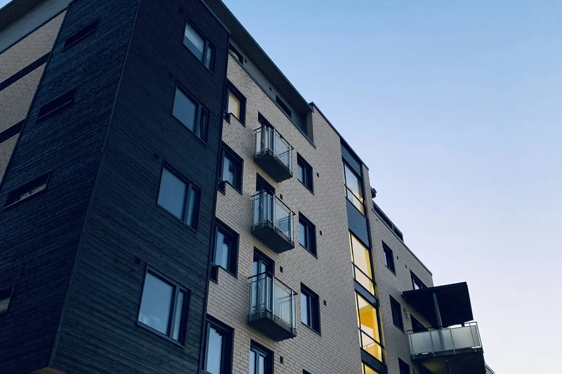 Fachada de prédio residencial — foto ilustrativa
